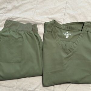 Med Couture Infinite Scrub Set